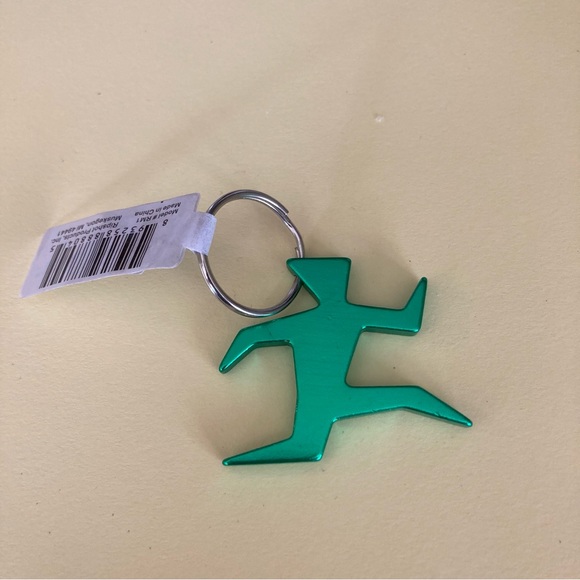Running man keychain bottle opener green - Picture 1 of 2